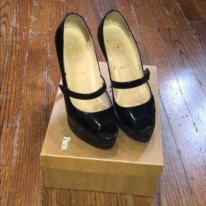 Black size 37 Christian Louboutin  heels